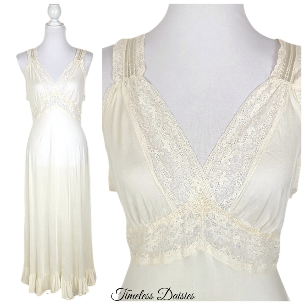 Vintage Large Lace Ivory Nightgown Maxi Dress Sleepwear Bridal Beach Dress Women